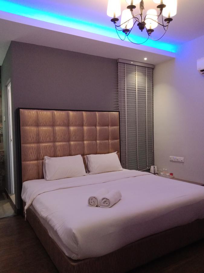 Lemon 8 Boutique Hotel @ Melaka Exterior photo